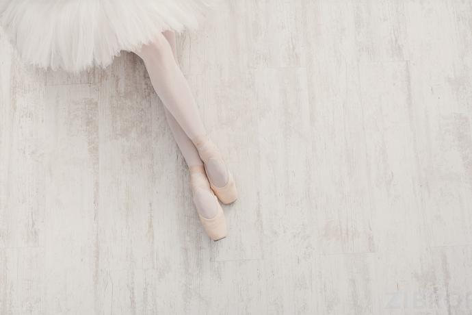 54STR-BALLET Холст "Балерина" 46х69 см, паспарту, багет кэнвес 