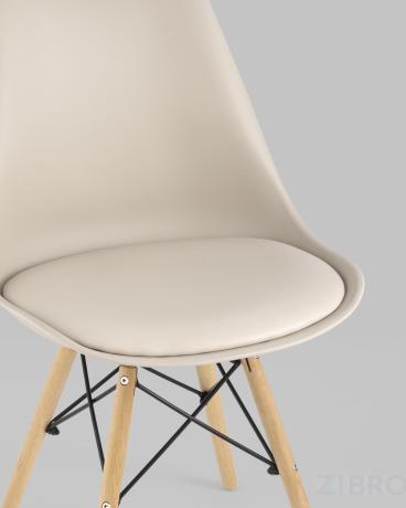 Стул Eames Soft бежевый обеденный сиденье экокожа ножки из массива бука 