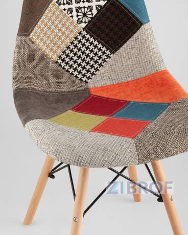 стол Eames 120*80 см, стулья Eames в тканевой обивке пэчворк