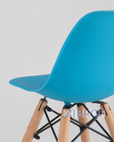 Комплект мебели детский Eames,стол и 1 голубой стул 