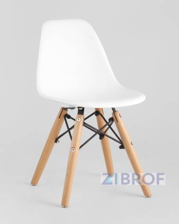 Комплект мебели детский стол Eames и два стульчика 